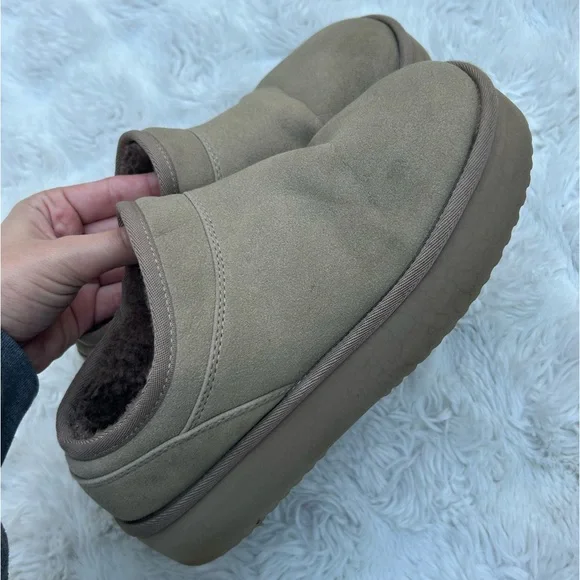 American eagle low ugg boots - Picture 4 of 5